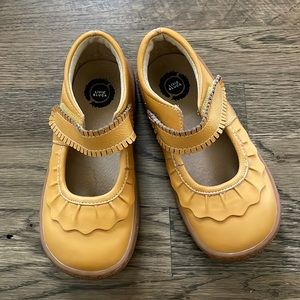 Super cute Livie & Luca classic Mary Janes